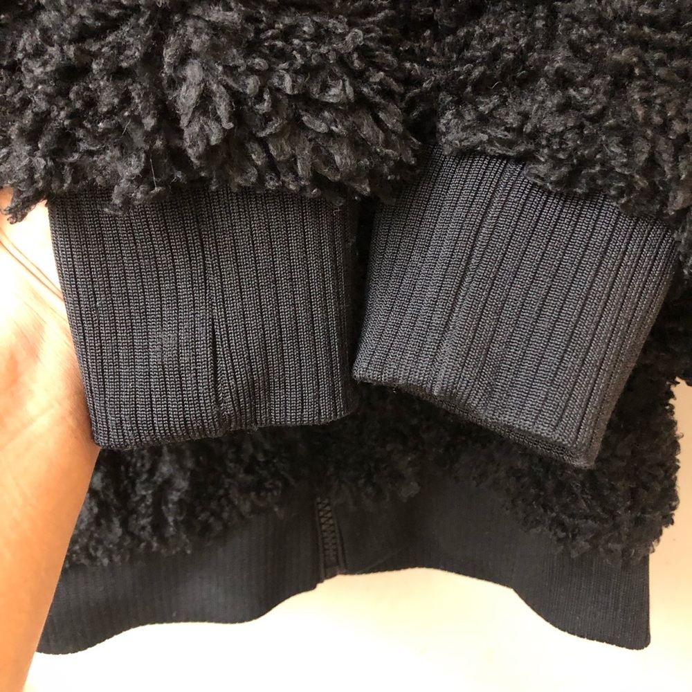 Zara Teddy Crop Jacket || Black - Picture 5 of 13
